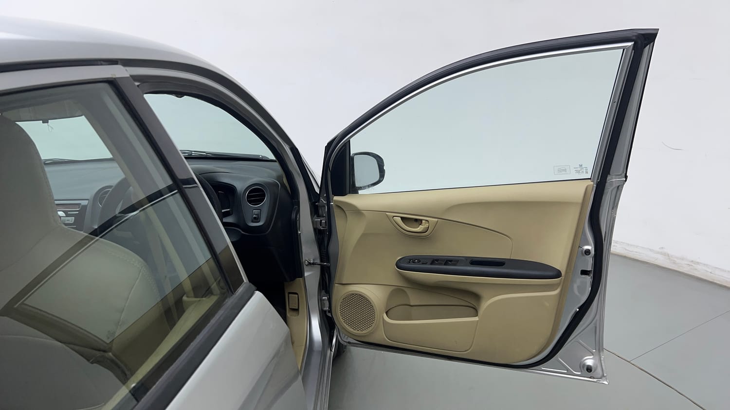 Used 2015 Honda Amaze 1.2 S i-VTEC Petrol Manual interior RIGHT FRONT DOOR OPEN VIEW