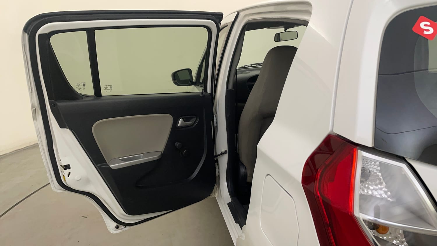 Used 2015 Maruti Suzuki Alto K10 VXi Petrol Manual interior LEFT REAR DOOR OPEN VIEW