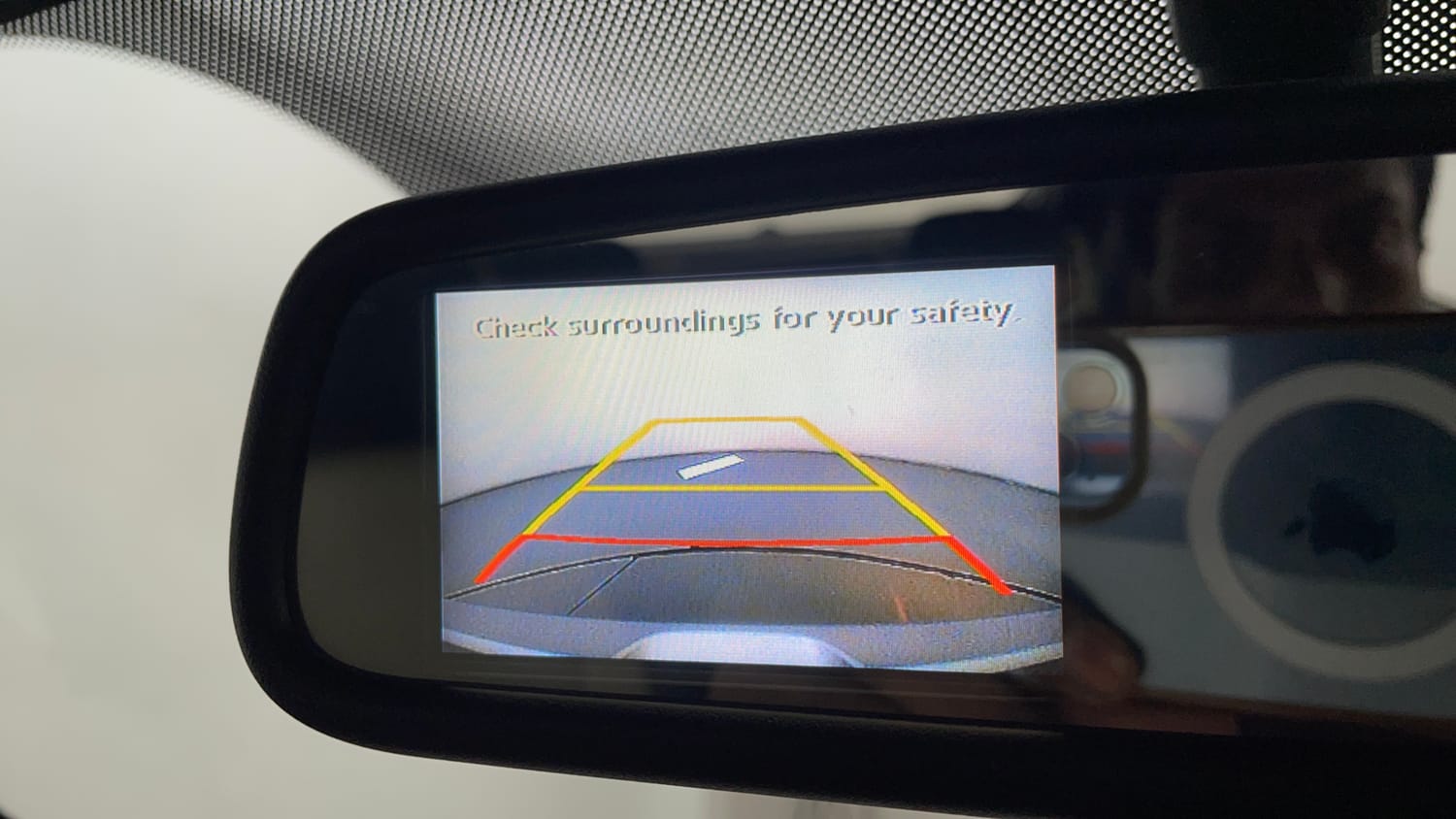 Used 2015 Hyundai Elite i20 Sportz 1.2 Petrol Manual top_features Rear camera