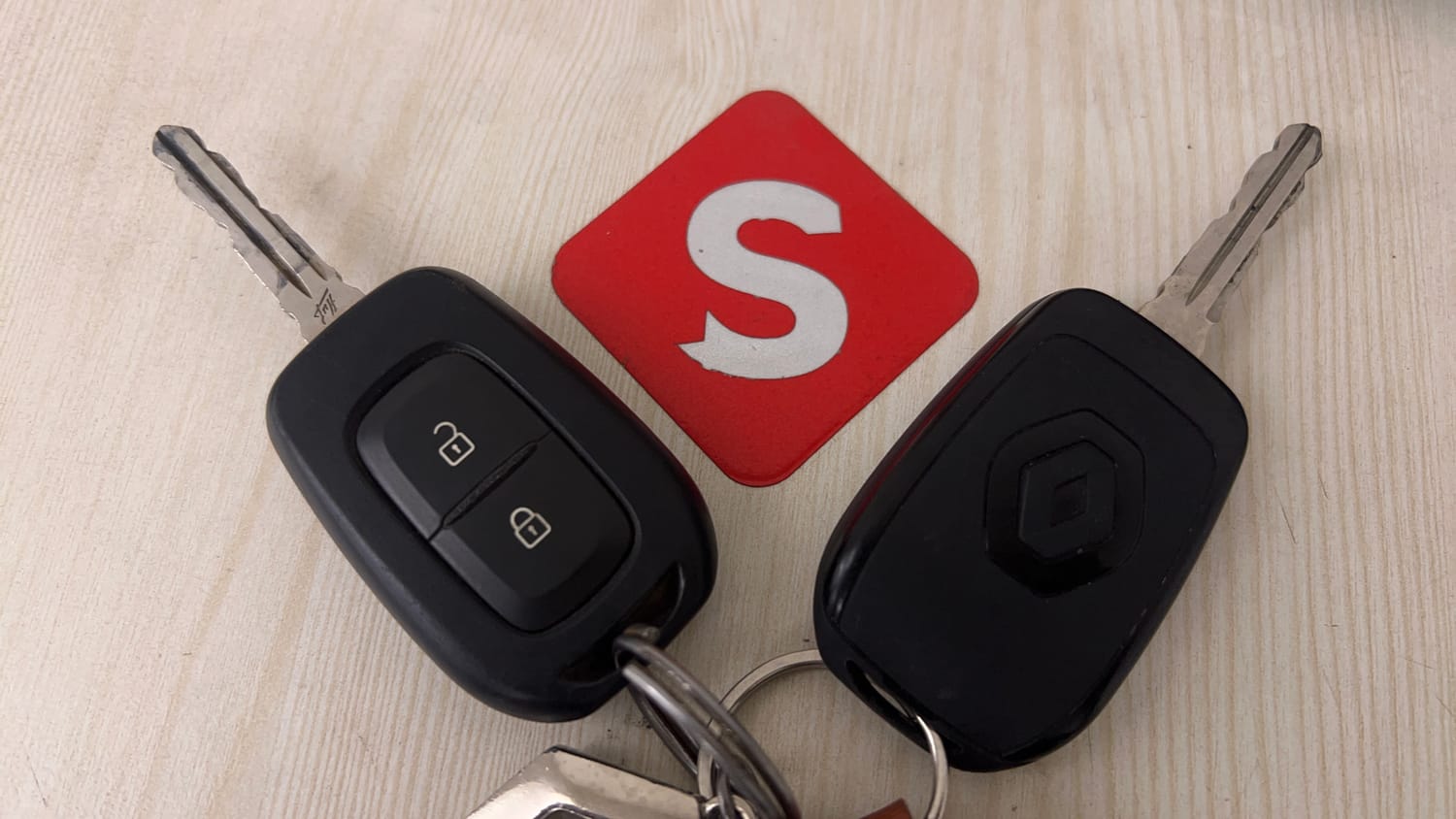 Used 2021 Renault Triber RXL Petrol Manual extra CAR KEY VIEW