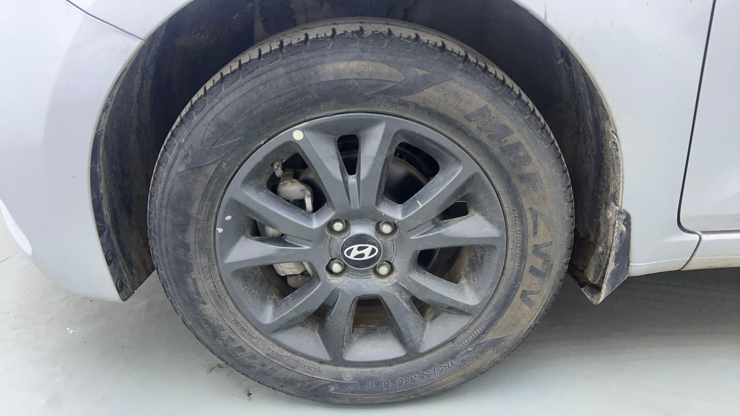 Used 2018 Hyundai Elite i20 Asta 1.2 Petrol Manual tyres LEFT FRONT TYRE RIM VIEW