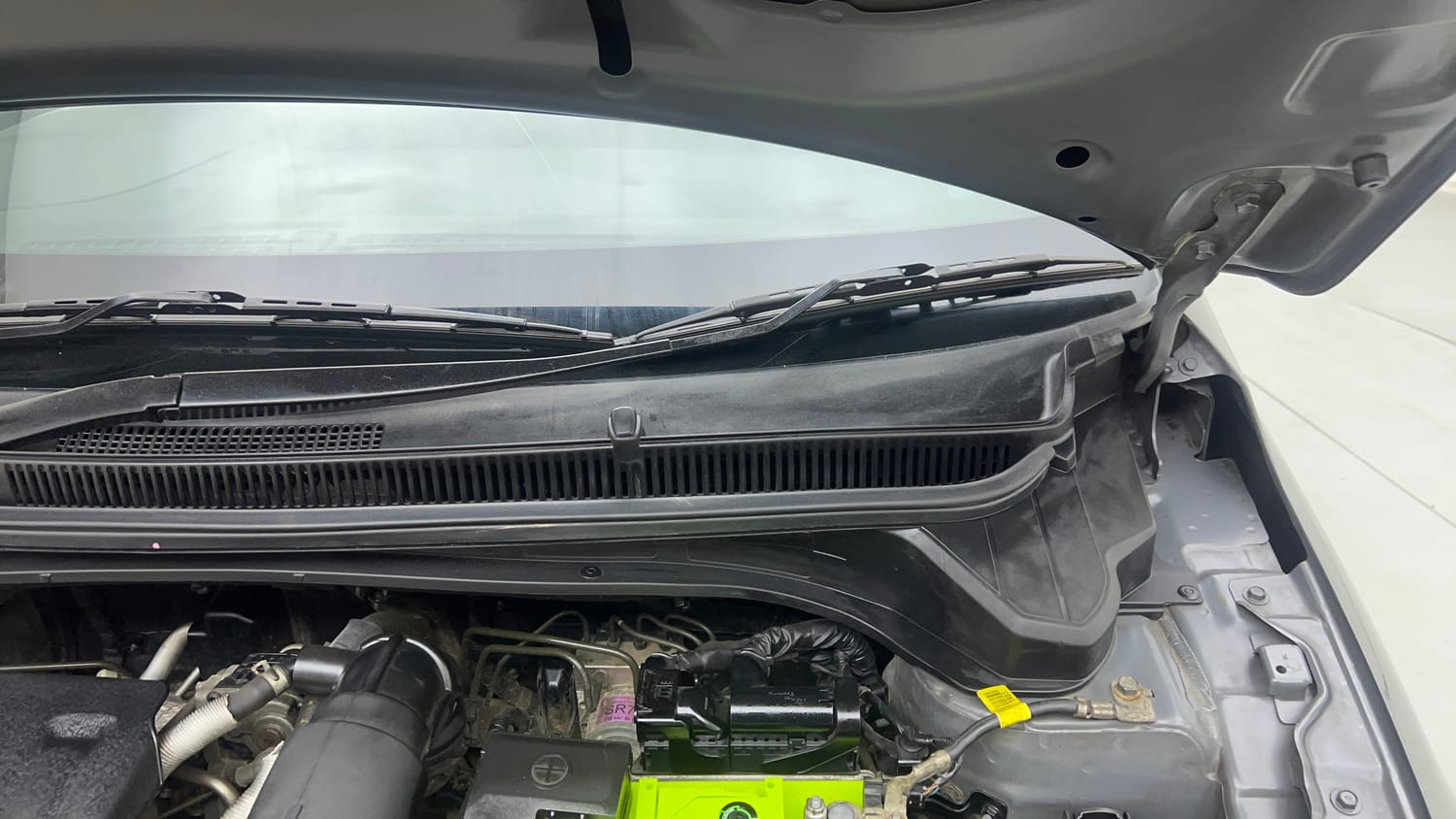Used 2022 Hyundai i20 N Line N8 1.0 Turbo DCT Petrol Automatic engine ENGINE LEFT SIDE HINGE & APRON VIEW