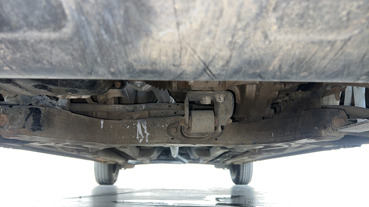 Used 2018 Hyundai Elite i20 Magna Executive 1.2 Petrol Manual extra FRONT LEFT UNDERBODY VIEW