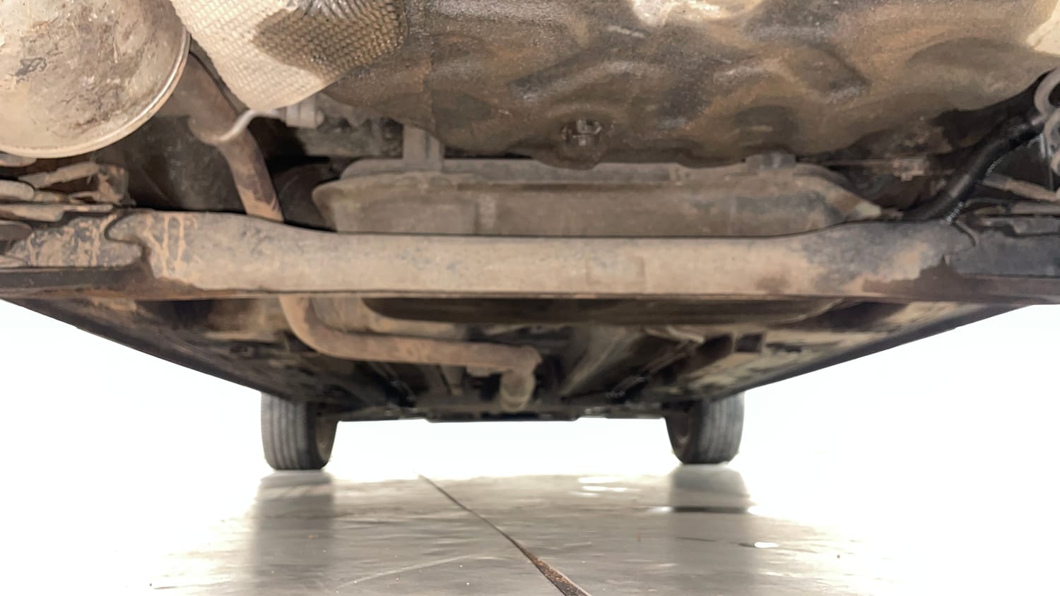 Used 2021 Renault Kiger RXZ Turbo CVT Petrol Automatic extra REAR UNDERBODY VIEW (TAKEN FROM REAR)