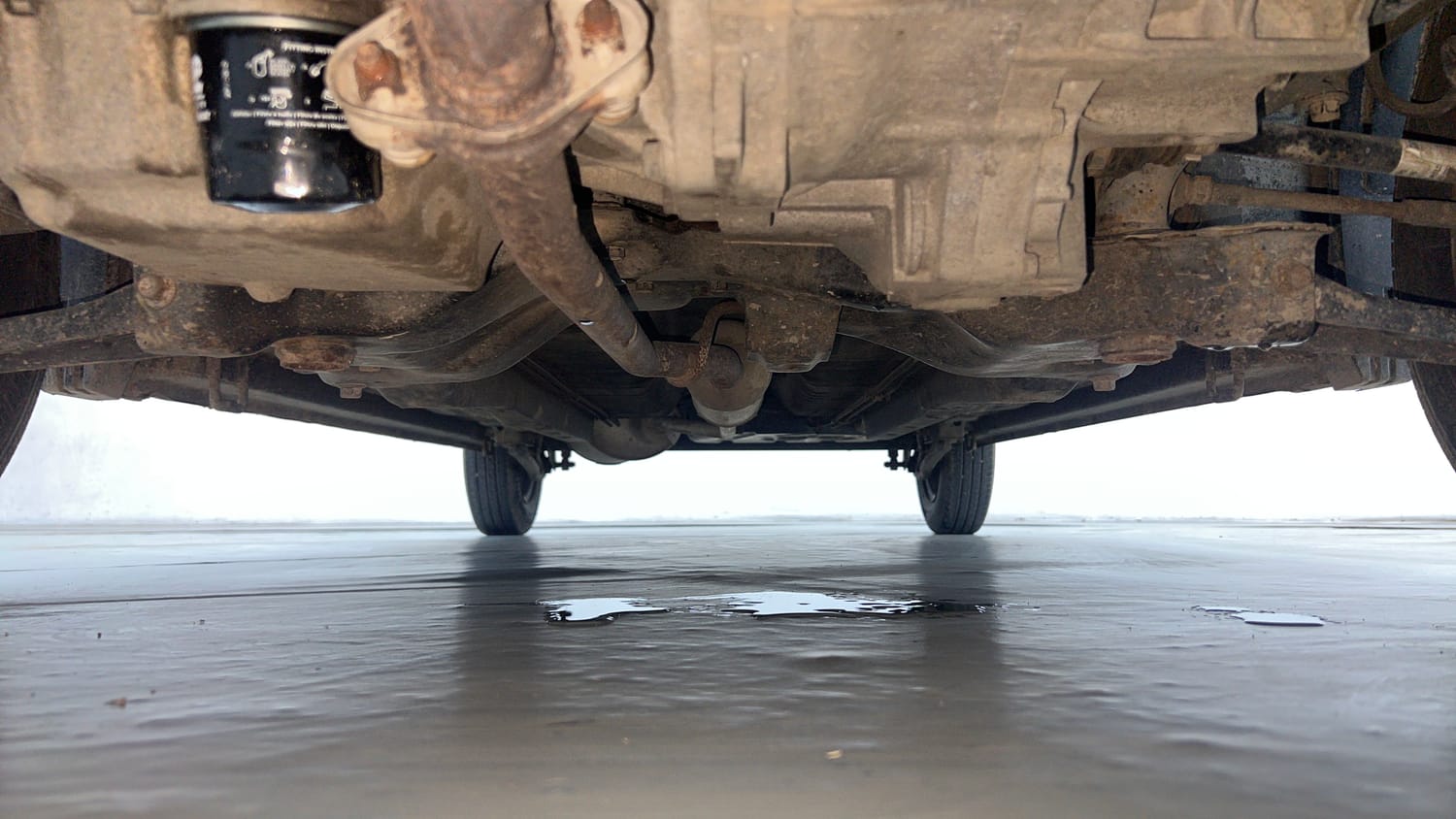 Used 2014 Maruti Suzuki Wagon R LXI Petrol Manual extra FRONT LEFT UNDERBODY VIEW
