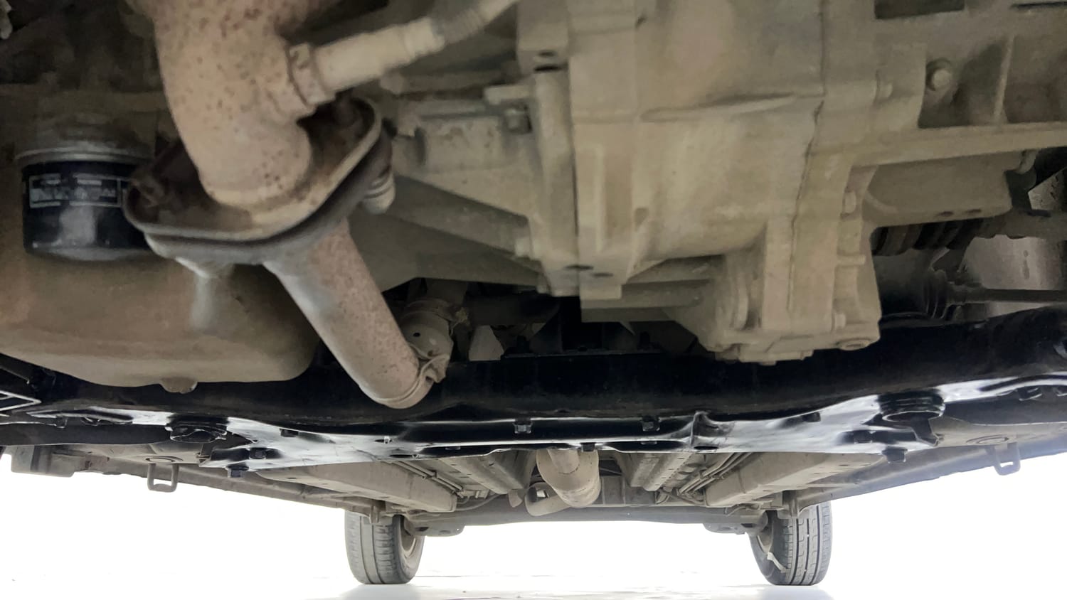 Used 2013 Maruti Suzuki Ritz Zxi BS-IV Petrol Manual extra FRONT LEFT UNDERBODY VIEW