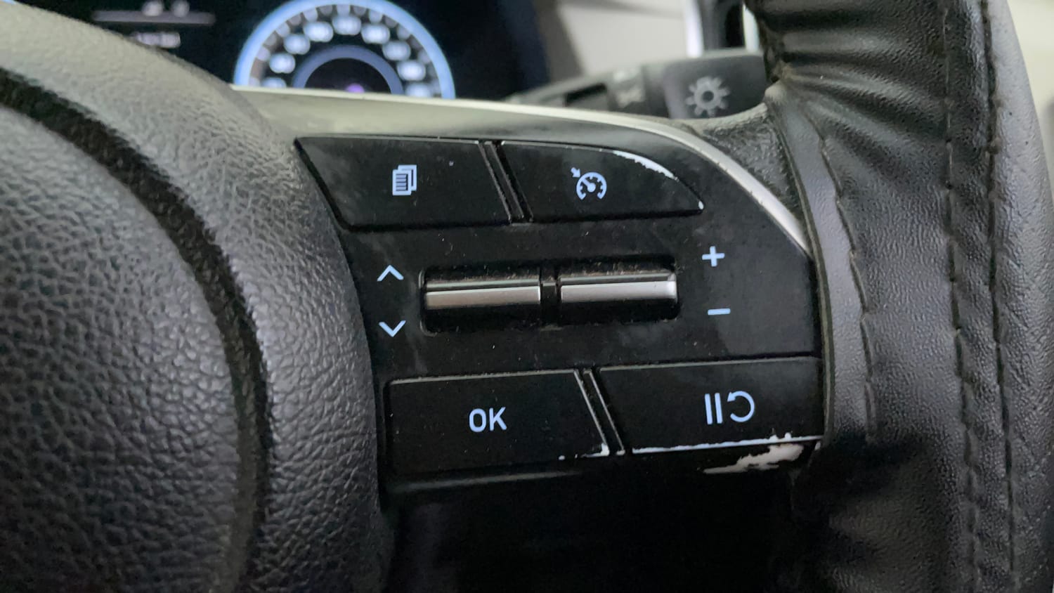 Used 2022 Hyundai Creta S 1.5 Petrol Petrol Manual top_features Cruise control