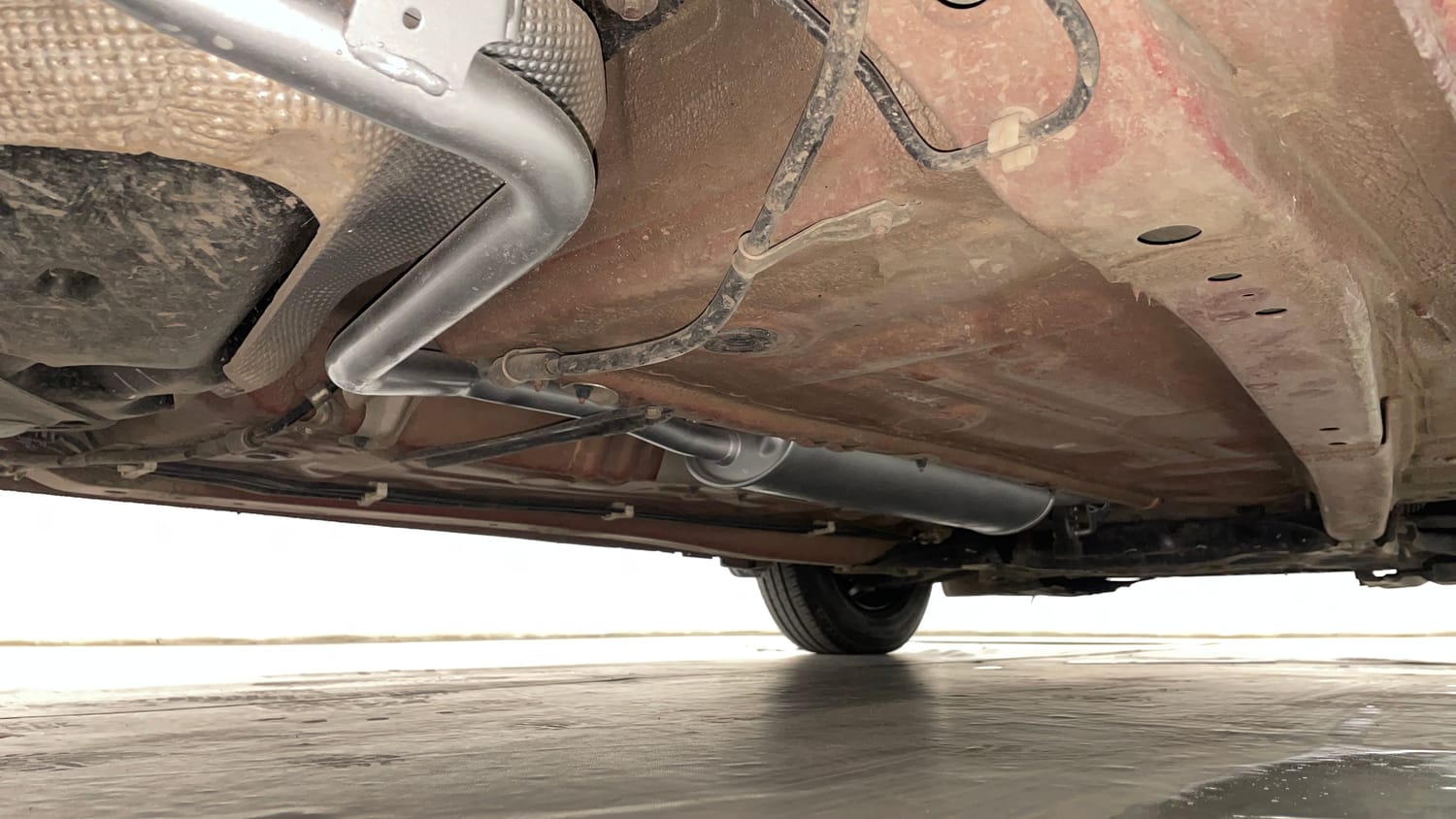 Used 2017 Maruti Suzuki Dzire VXi Petrol Manual extra REAR RIGHT UNDERBODY VIEW