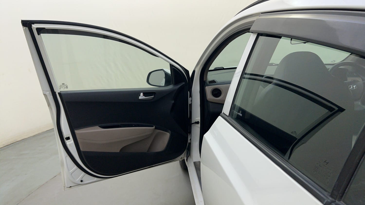 Used 2016 Hyundai Grand i10 Sportz 1.2 Kappa VTVT Petrol Manual interior LEFT FRONT DOOR OPEN VIEW