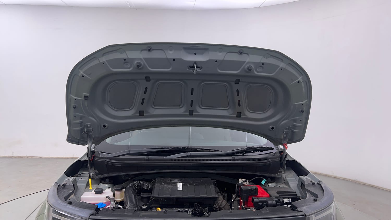 Used 2023 Hyundai Exter SX (O) Connect 1.2 AMT Petrol Automatic engine ENGINE & BONNET OPEN FRONT VIEW