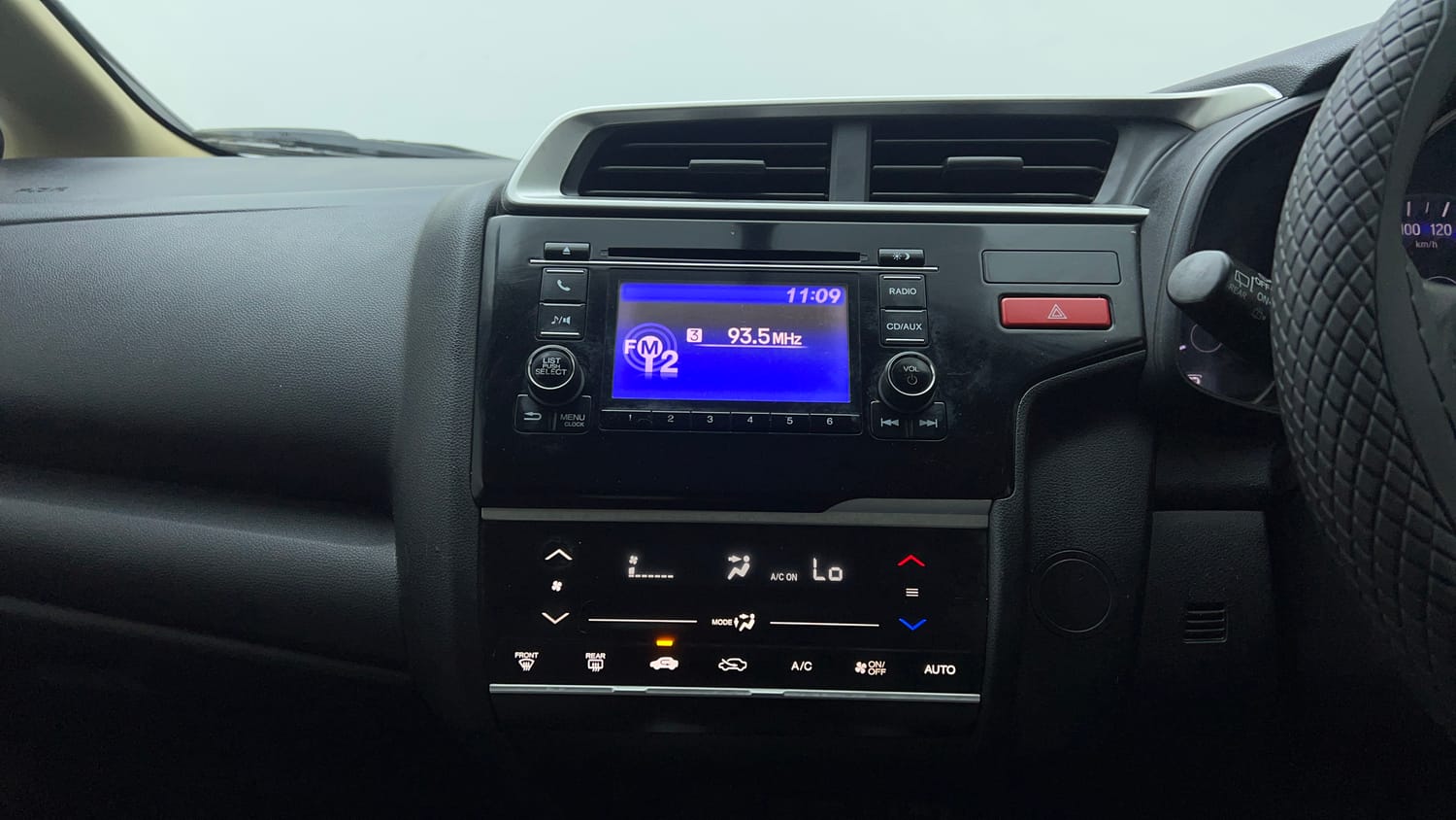 Used 2015 Honda Jazz V AT Petrol Petrol Automatic top_features Integrated (in-dash) music system