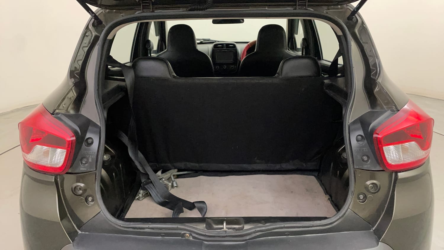 Used 2017 Renault Kwid 1.0 RXT AMT Petrol Automatic interior DICKY INSIDE VIEW