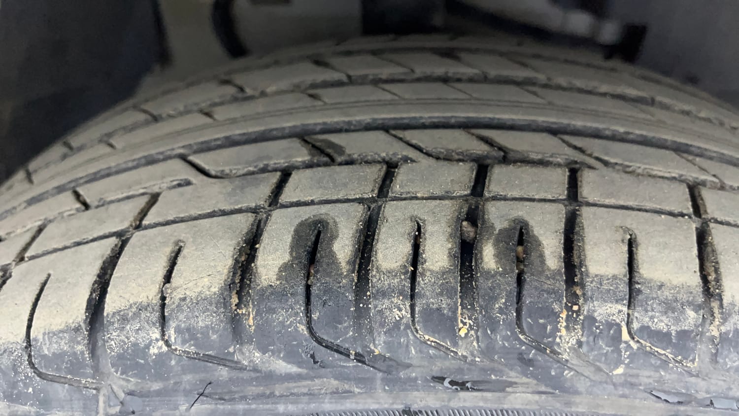Used 2026 Tata Nexon Creative Plus (PS) 1.5 Diesel 6AMT Dual Tone Diesel Automatic tyres RIGHT FRONT TYRE TREAD VIEW