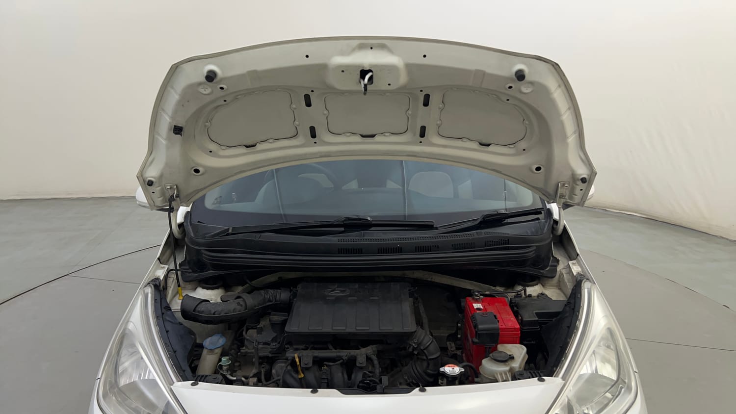 Used 2016 Hyundai Grand i10 Sportz 1.2 Kappa VTVT Petrol Manual engine ENGINE & BONNET OPEN FRONT VIEW