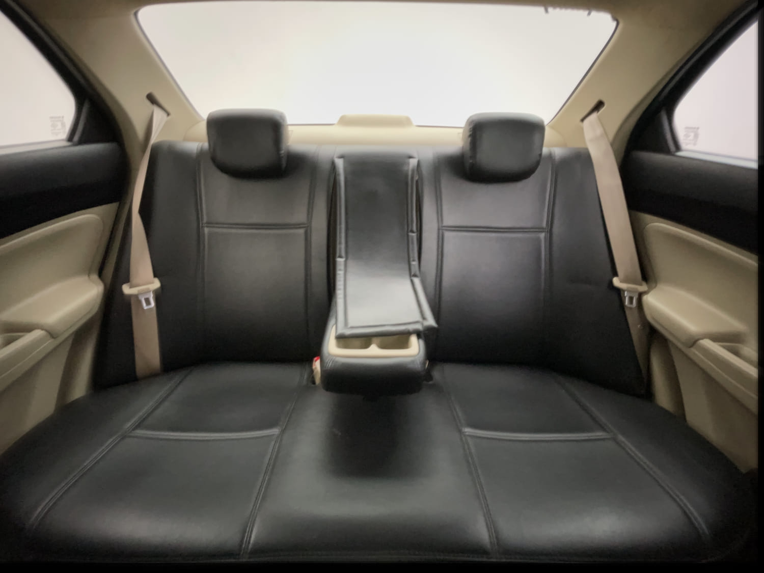 Used 2017 Maruti Suzuki Dzire VXi Petrol Manual interior REAR SEAT CONDITION VIEW