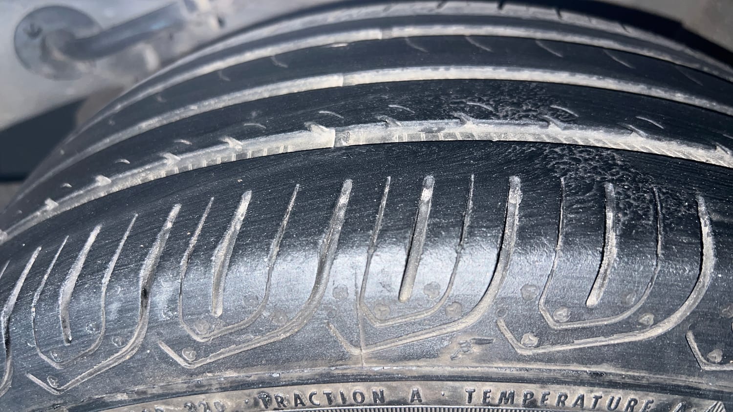 Used 2015 Honda Amaze 1.2 S i-VTEC Petrol Manual tyres LEFT REAR TYRE TREAD VIEW