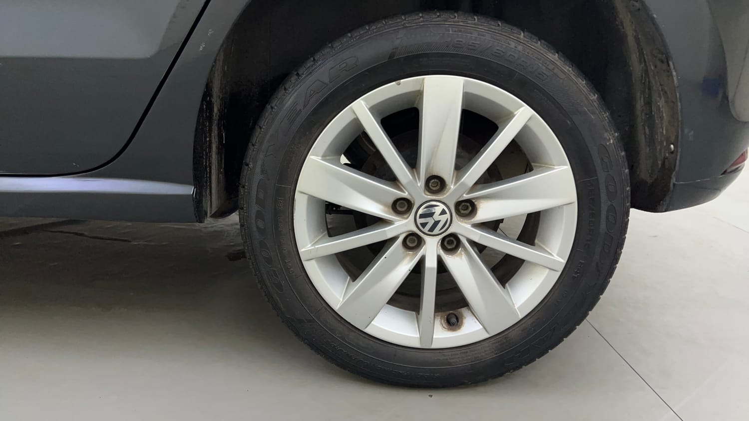 Used 2016 Volkswagen Polo Highline1.2L (P) Petrol Manual tyres LEFT REAR TYRE RIM VIEW