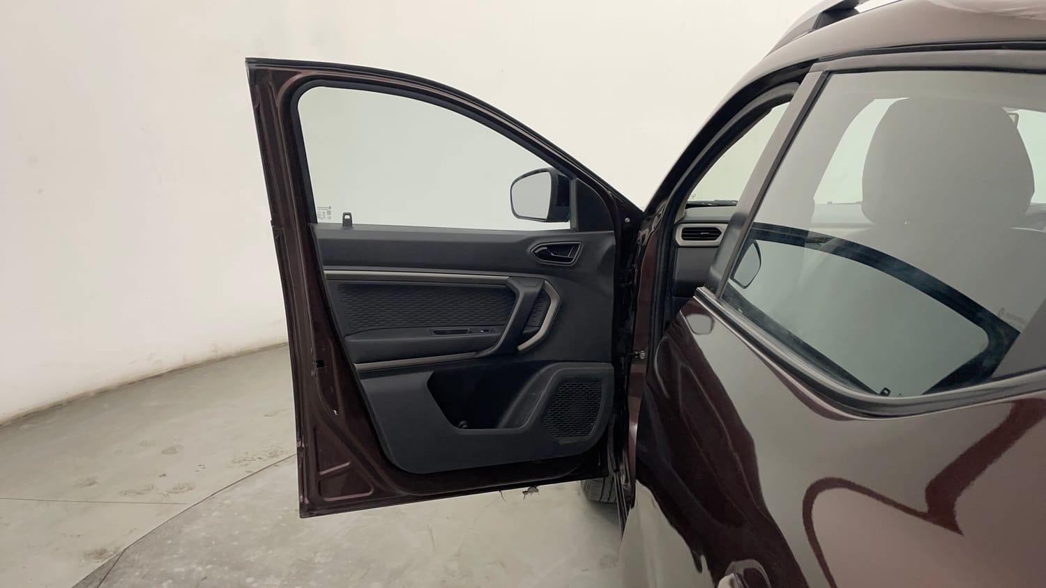 Used 2021 Renault Kiger RXZ Turbo CVT Petrol Automatic interior LEFT FRONT DOOR OPEN VIEW