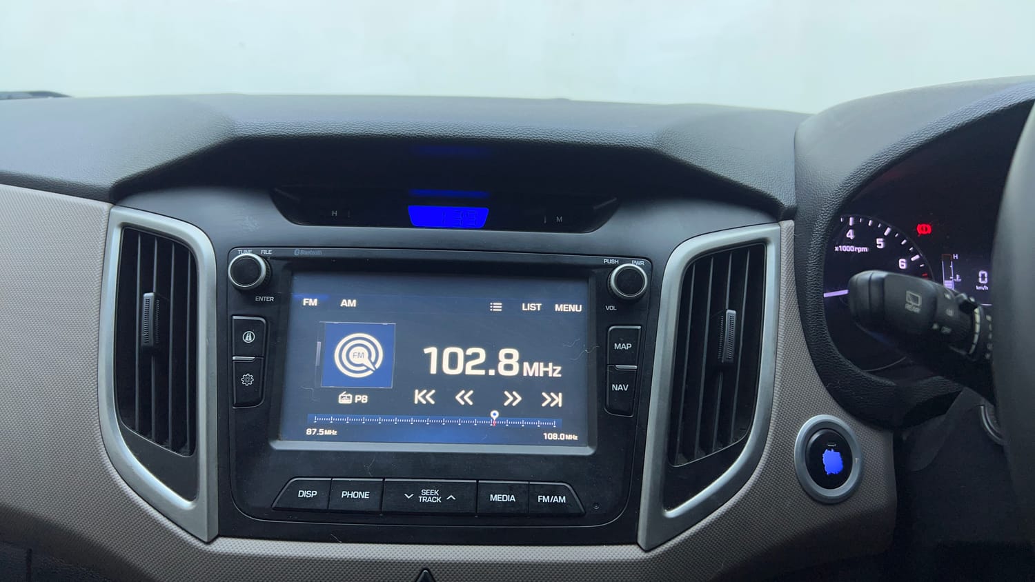 Used 2016 Hyundai Creta 1.6 SX Plus AT Petrol Petrol Automatic top_features Integrated (in-dash) music system