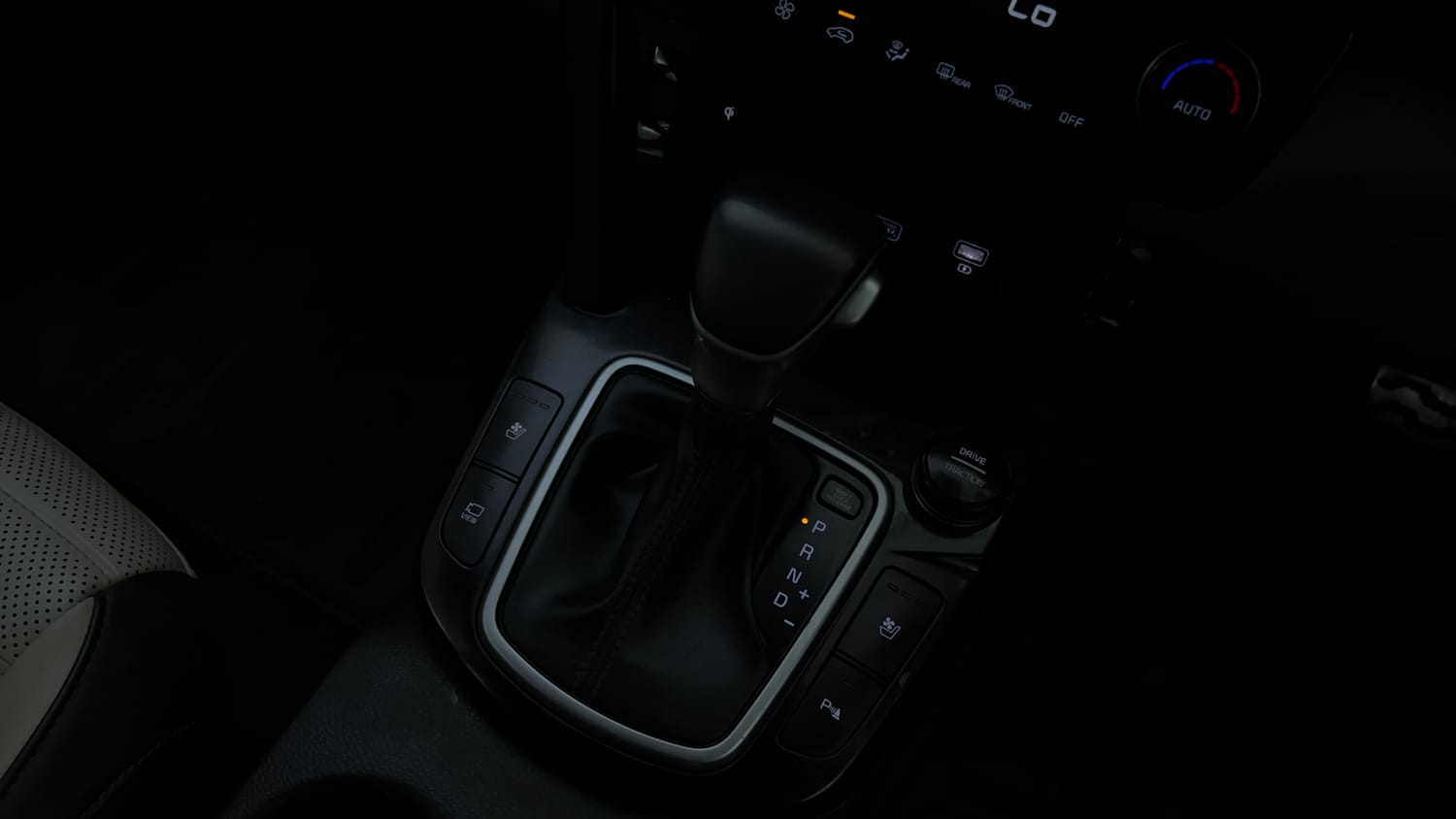 Used 2020 kia Seltos GTX Plus DCT 1.4 Petrol Automatic interior GEAR  KNOB VIEW
