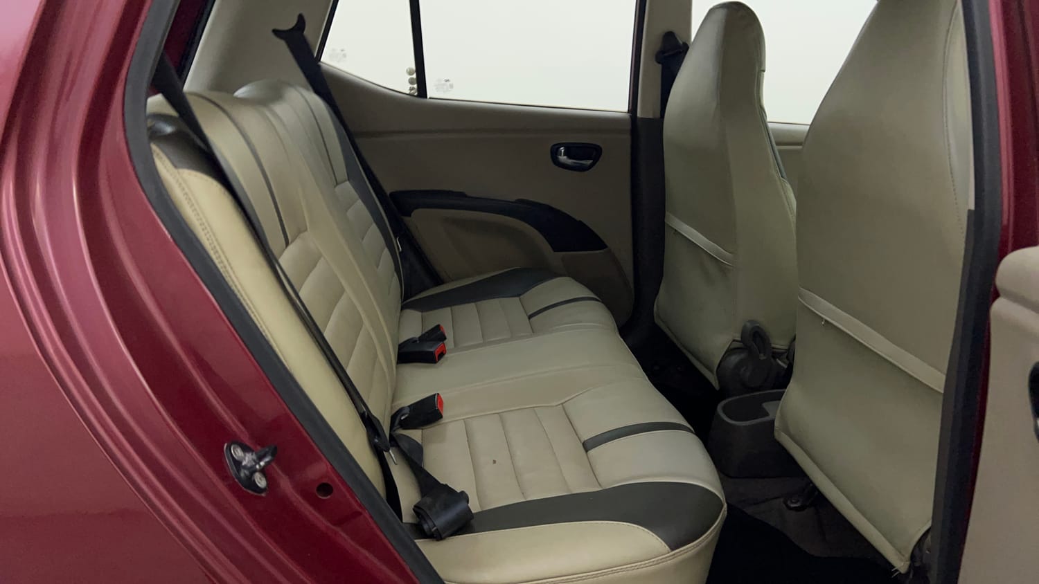Used 2014 Hyundai i10 Sportz 1.1 iRDE2 Petrol Manual interior RIGHT SIDE REAR DOOR CABIN VIEW