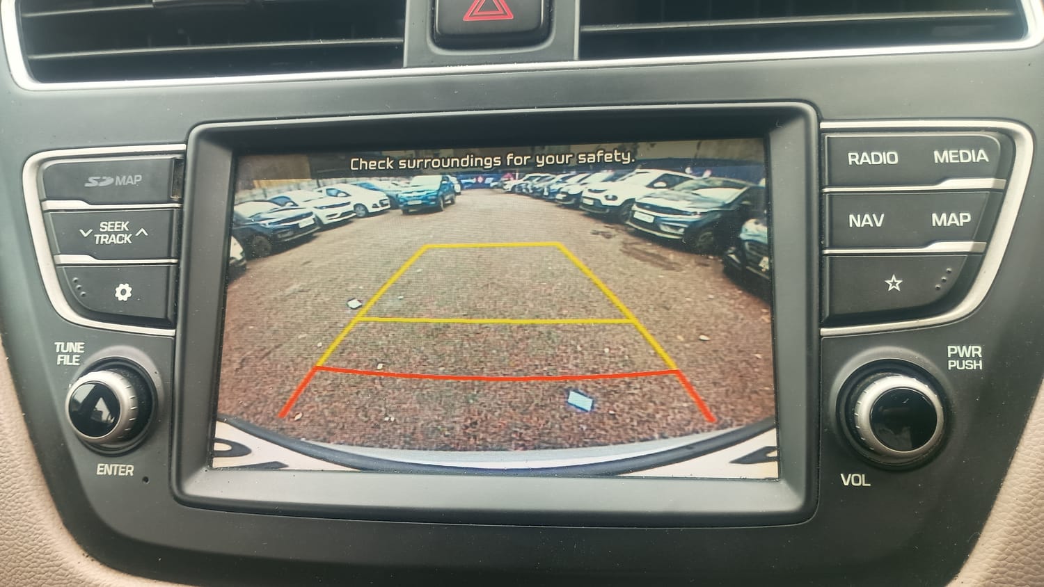 Used 2018 Hyundai Elite i20 Asta 1.2 (O) Petrol Manual top_features Rear camera