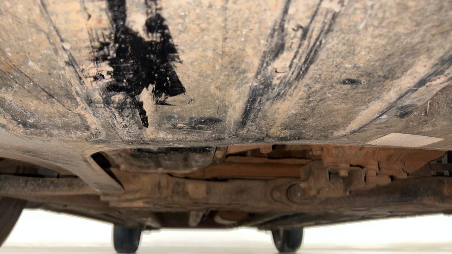 Used 2018 Hyundai Verna SX (O)1.6 VTVT Petrol Manual extra FRONT LEFT UNDERBODY VIEW
