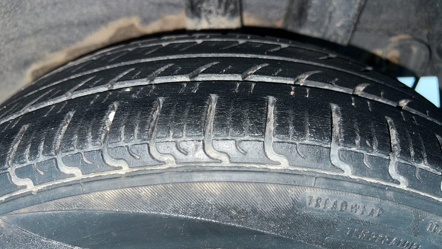 Used 2018 Hyundai Grand i10 Sportz (O) 1.2 Kappa VTVT Petrol Manual tyres LEFT REAR TYRE TREAD VIEW
