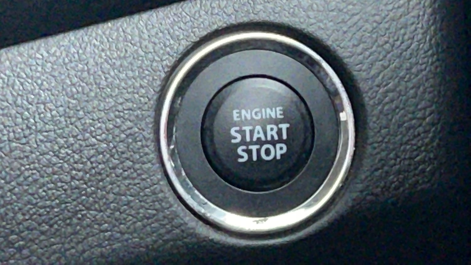 Used 2021 Maruti Suzuki Baleno Zeta Petrol Manual top_features Keyless start