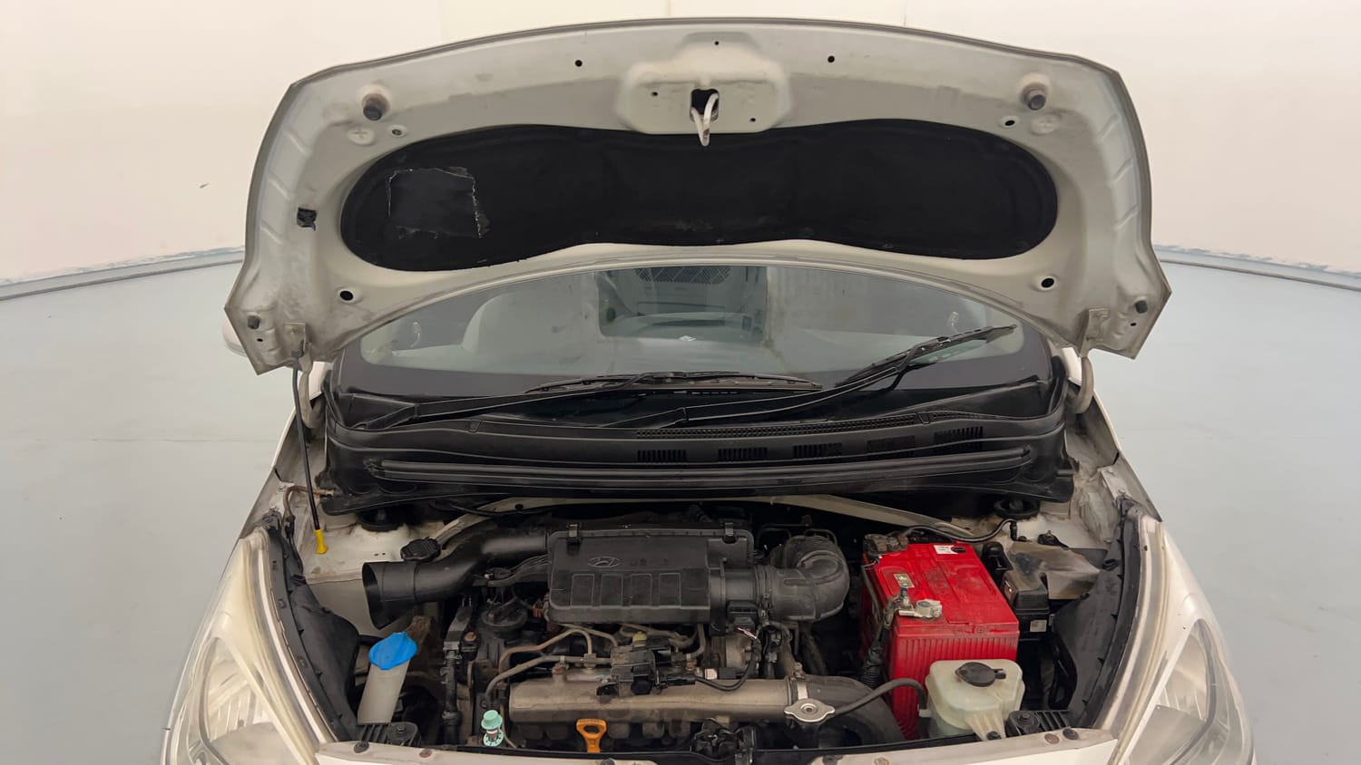 Used 2018 Hyundai Grand i10 Asta U2 1.2 CRDi Diesel Manual engine ENGINE & BONNET OPEN FRONT VIEW