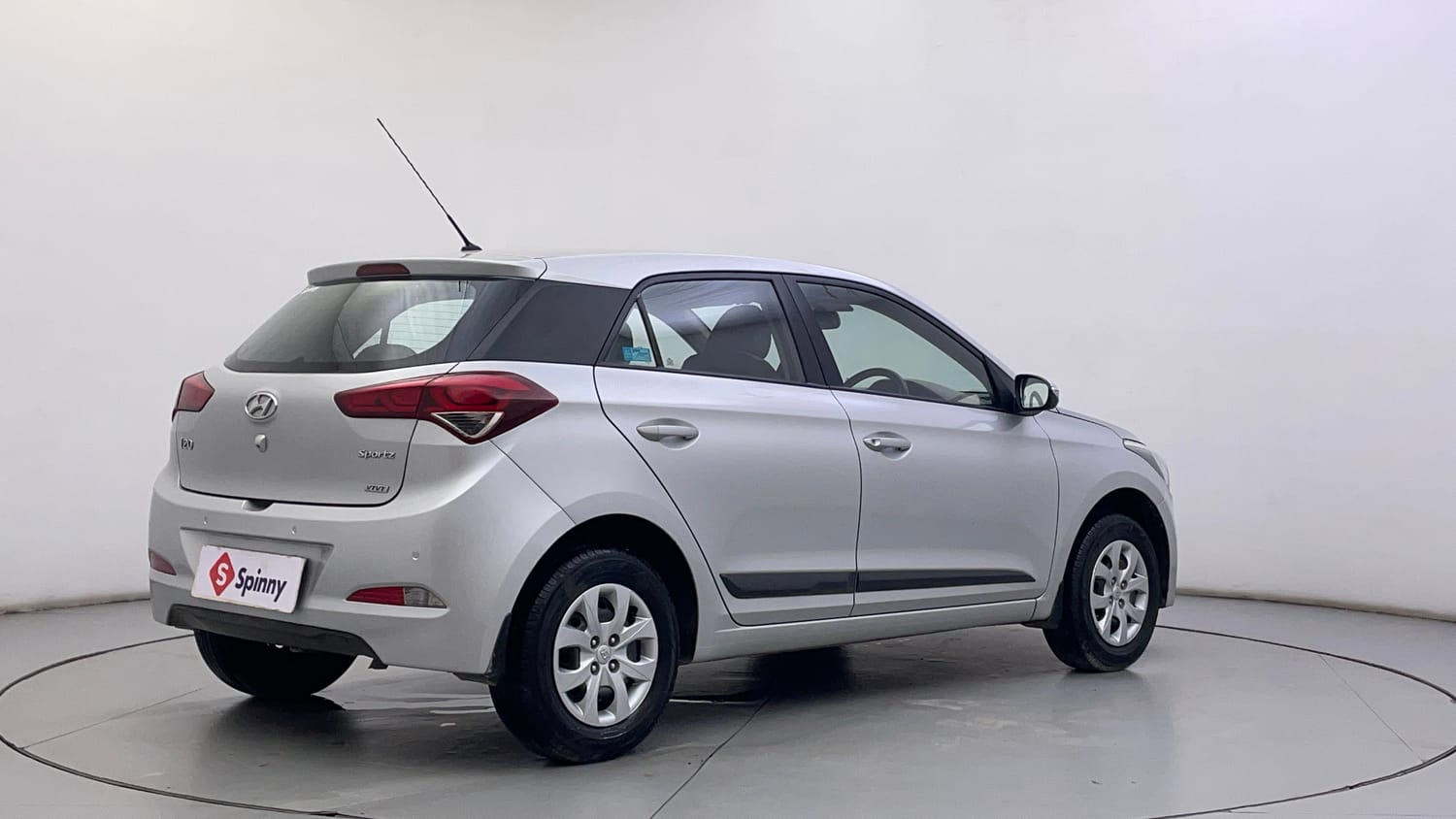 Used 2015 Hyundai Elite i20 Sportz 1.2 Petrol Manual exterior RIGHT REAR CORNER VIEW
