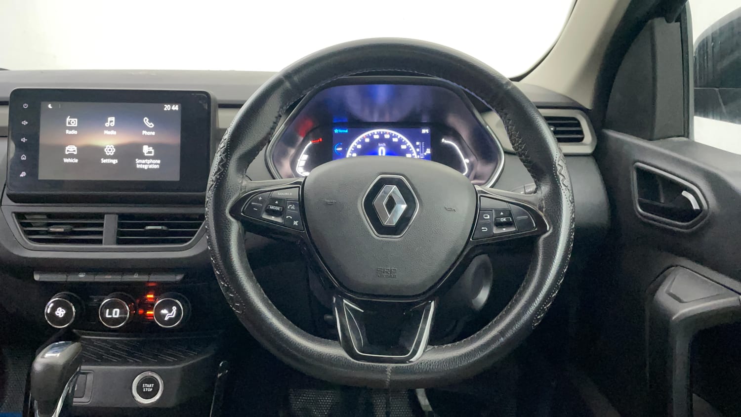 Used 2021 Renault Kiger RXZ Turbo CVT Petrol Automatic interior STEERING VIEW