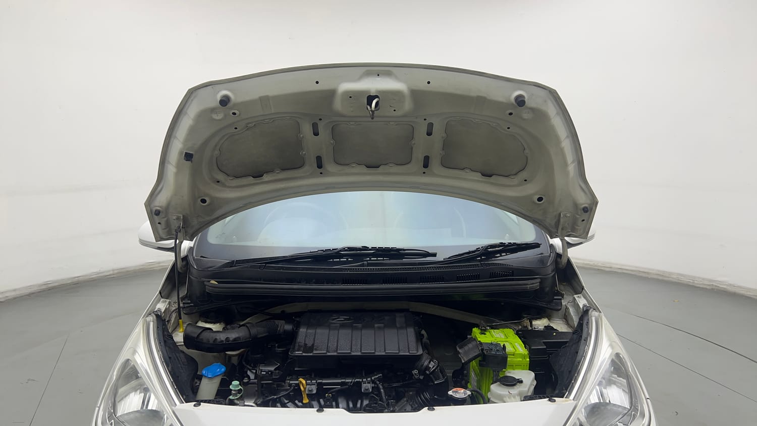 Used 2016 Hyundai Grand i10 Sportz 1.2 Kappa VTVT Petrol Manual engine ENGINE & BONNET OPEN FRONT VIEW