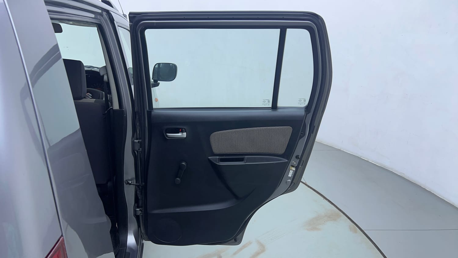 Used 2014 Maruti Suzuki Wagon R LXI Petrol Manual interior RIGHT REAR DOOR OPEN VIEW