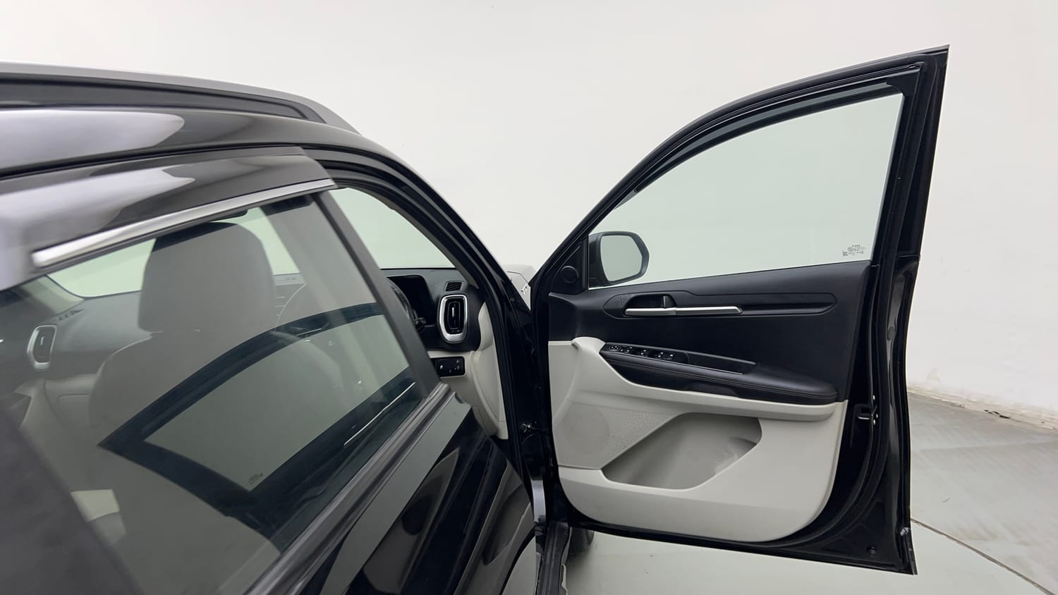 Used 2023 Kia Sonet Aurochs Edition 1.0 Petrol 7DCT Petrol Automatic interior RIGHT FRONT DOOR OPEN VIEW