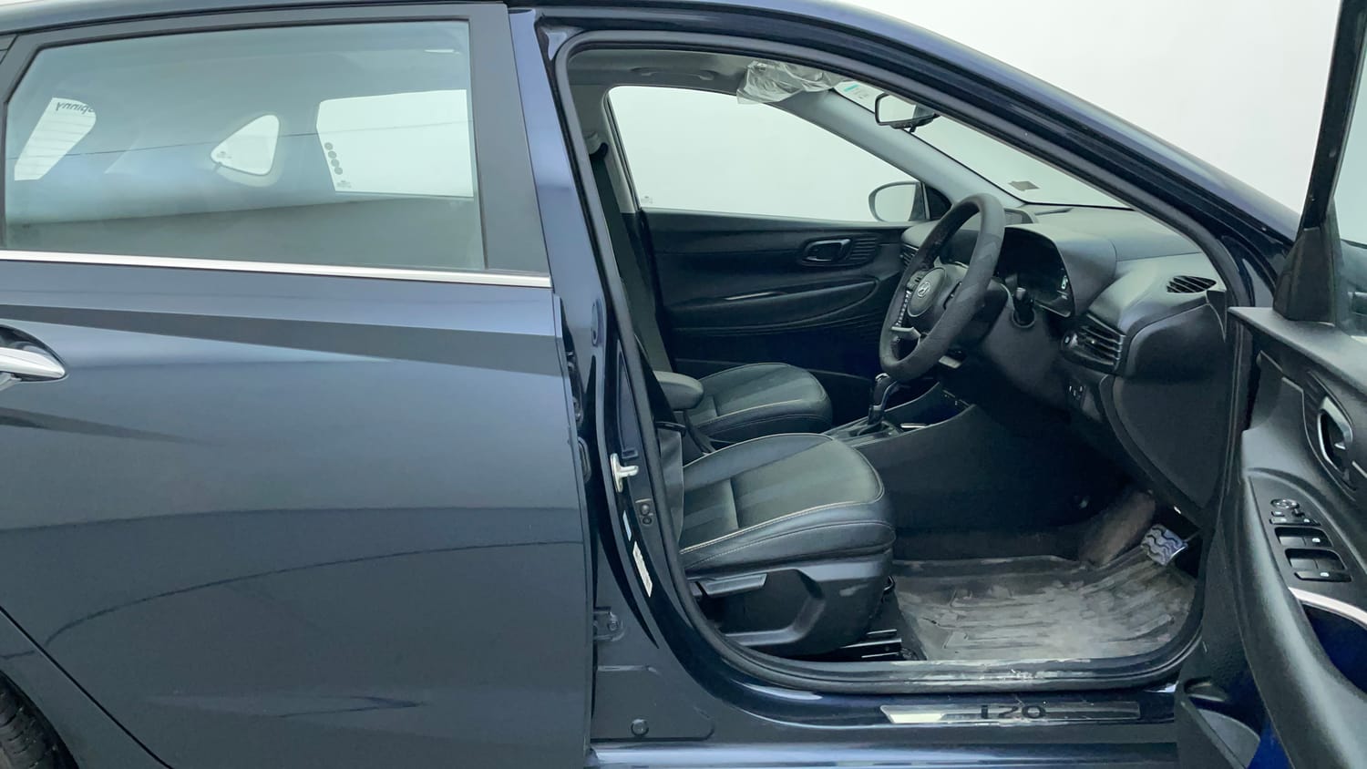Used 2023 Hyundai i20 Asta (O) 1.0 Turbo DCT Petrol Automatic interior RIGHT SIDE FRONT DOOR CABIN VIEW
