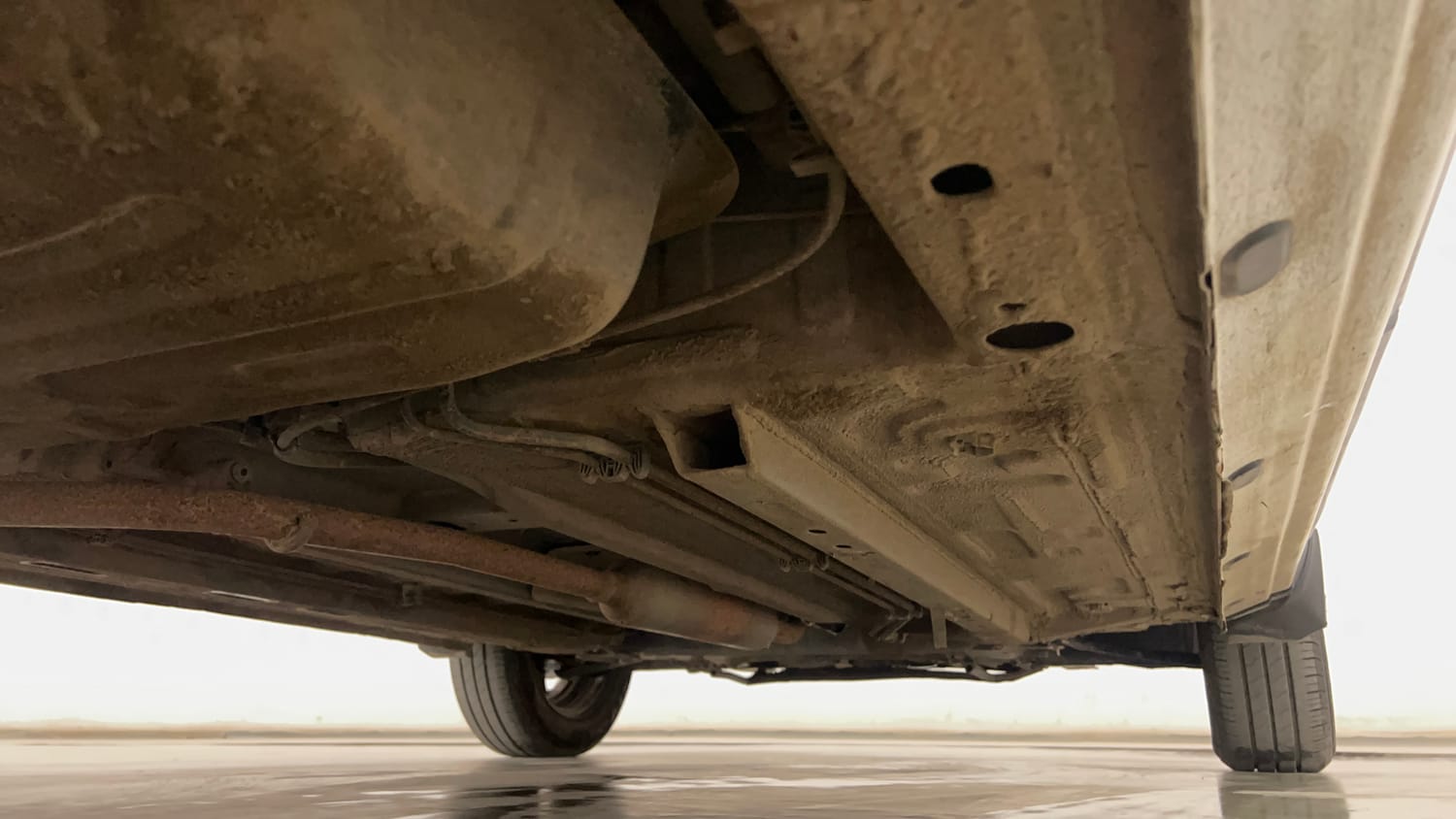 Used 2024 Renault Triber RXZ Petrol Manual extra REAR RIGHT UNDERBODY VIEW