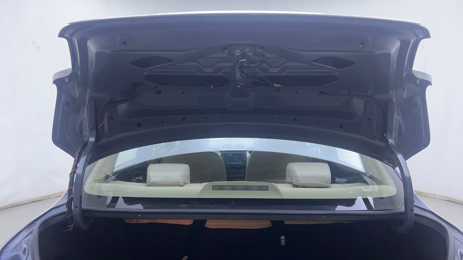 Used 2018 Maruti Suzuki Dzire ZXi AMT Petrol Automatic interior DICKY DOOR OPEN VIEW