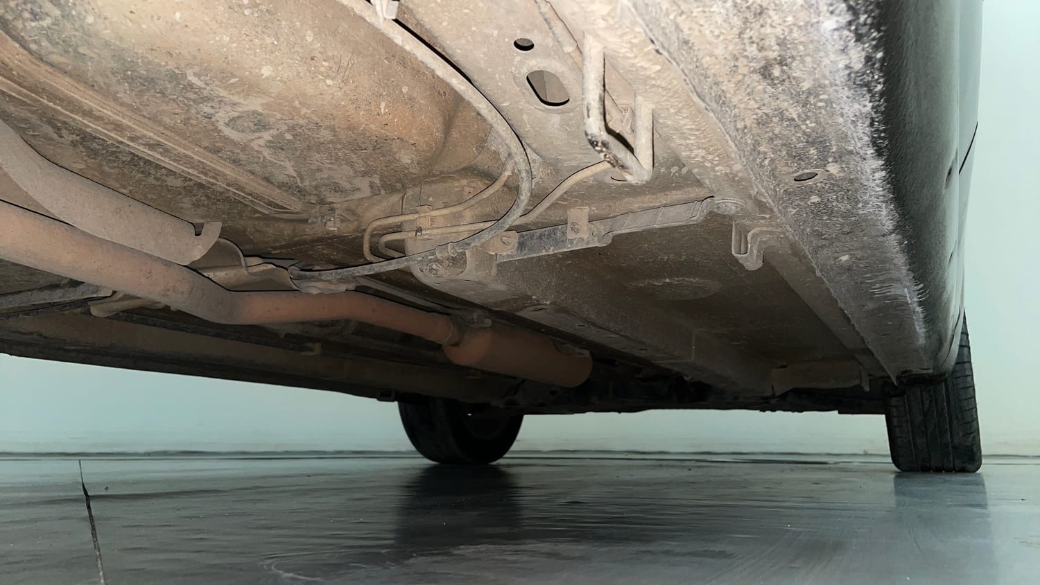 Used 2017 Maruti Suzuki Ciaz ZXI+ Petrol Manual extra REAR RIGHT UNDERBODY VIEW