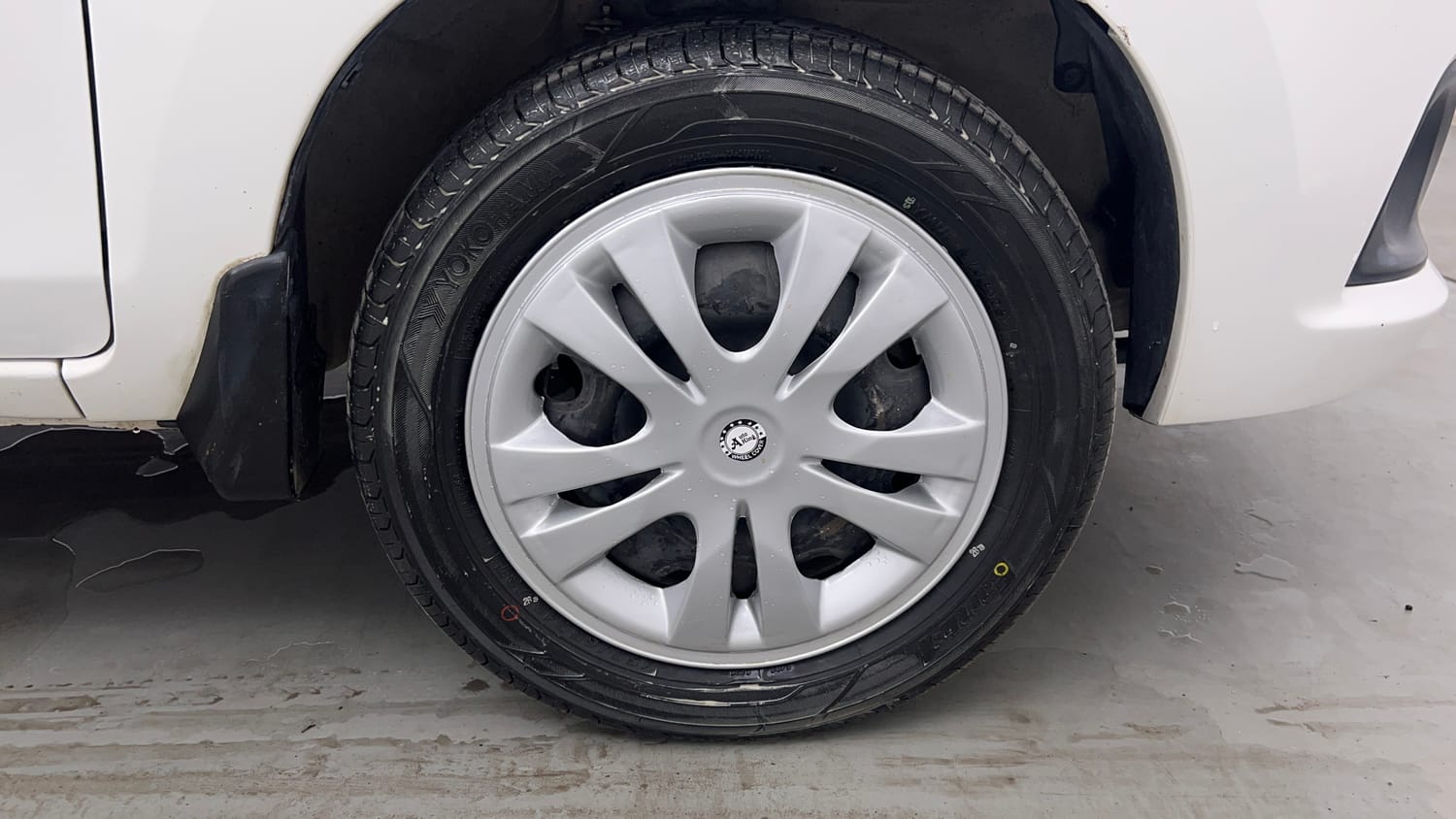 Used 2016 Maruti Suzuki Alto K10 VXi Petrol Manual tyres RIGHT FRONT TYRE RIM VIEW