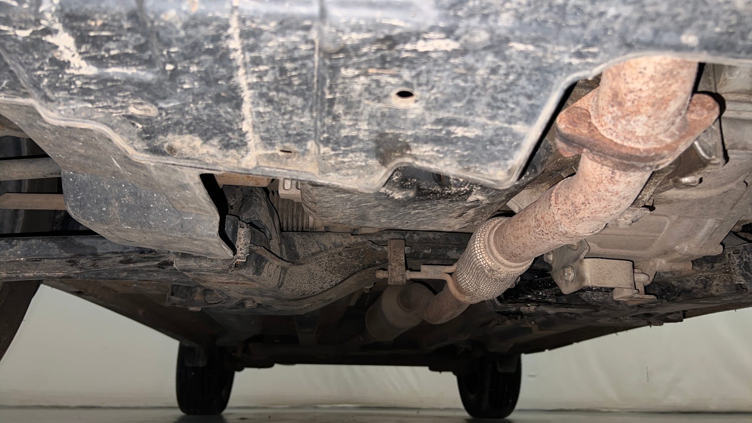 Used 2023 Tata Nexon XZ Plus Petrol Manual extra FRONT LEFT UNDERBODY VIEW