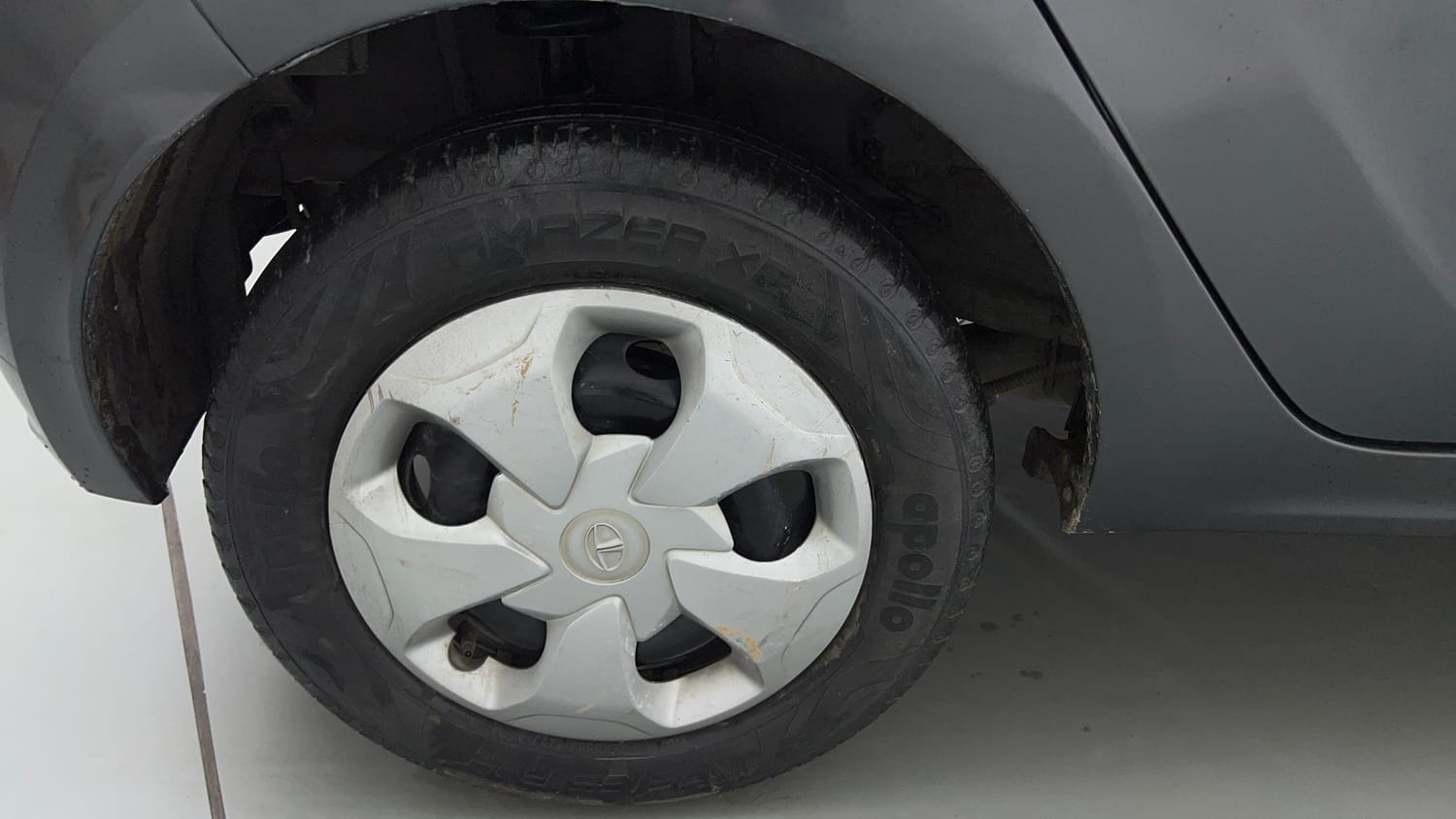 Used 2022 Tata Tiago XT Petrol Manual tyres RIGHT REAR TYRE RIM VIEW