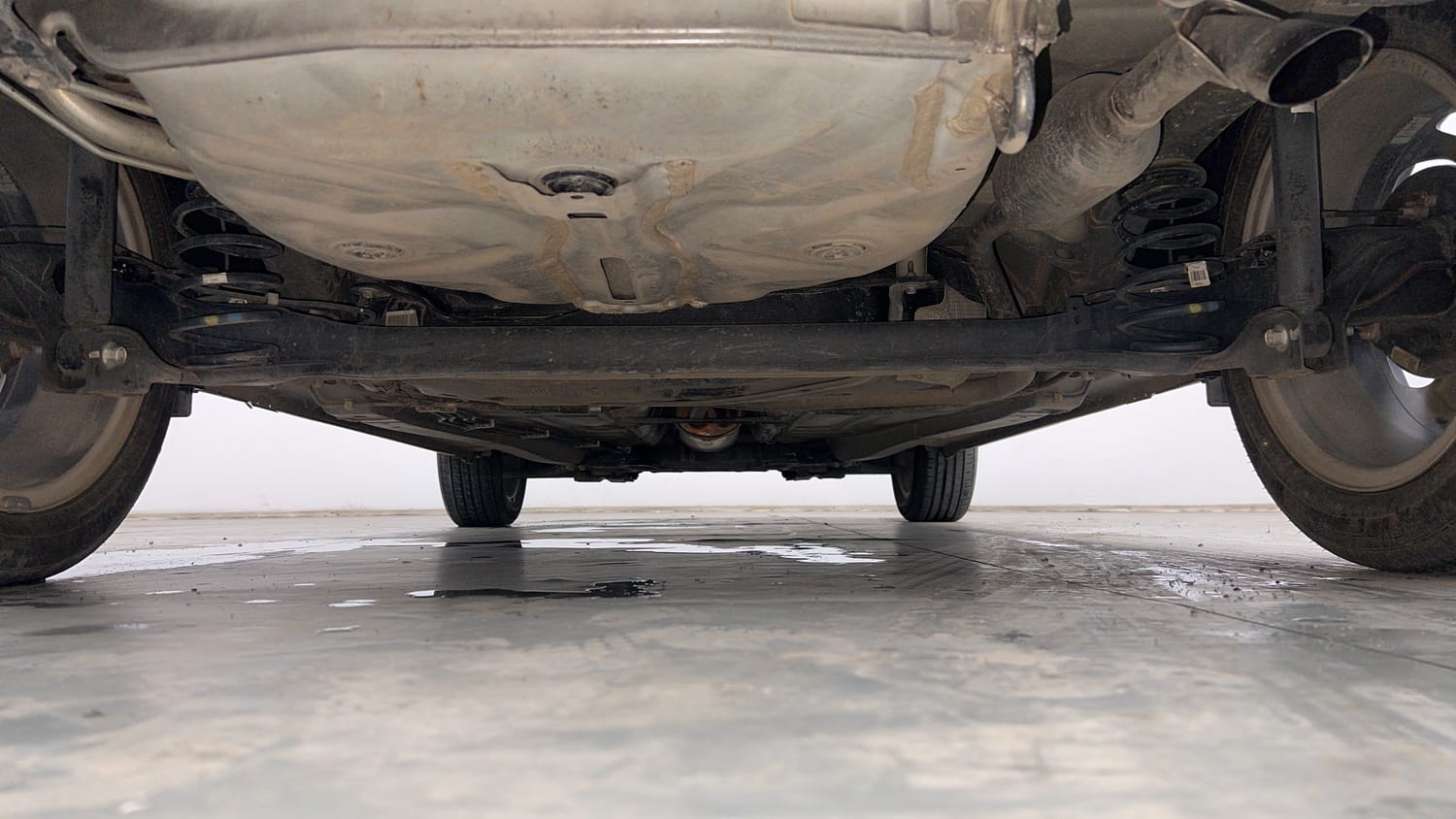 Used 2021 Maruti Suzuki Baleno Zeta Petrol Manual extra REAR UNDERBODY VIEW (TAKEN FROM REAR)
