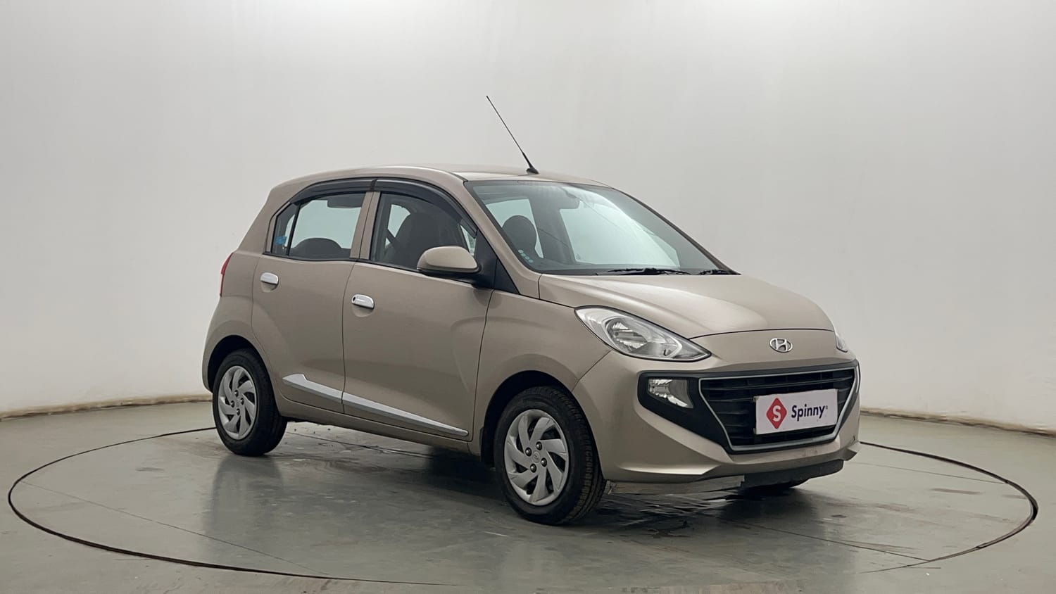 Used 2022 Hyundai Santro Sportz Petrol Manual exterior RIGHT FRONT CORNER VIEW