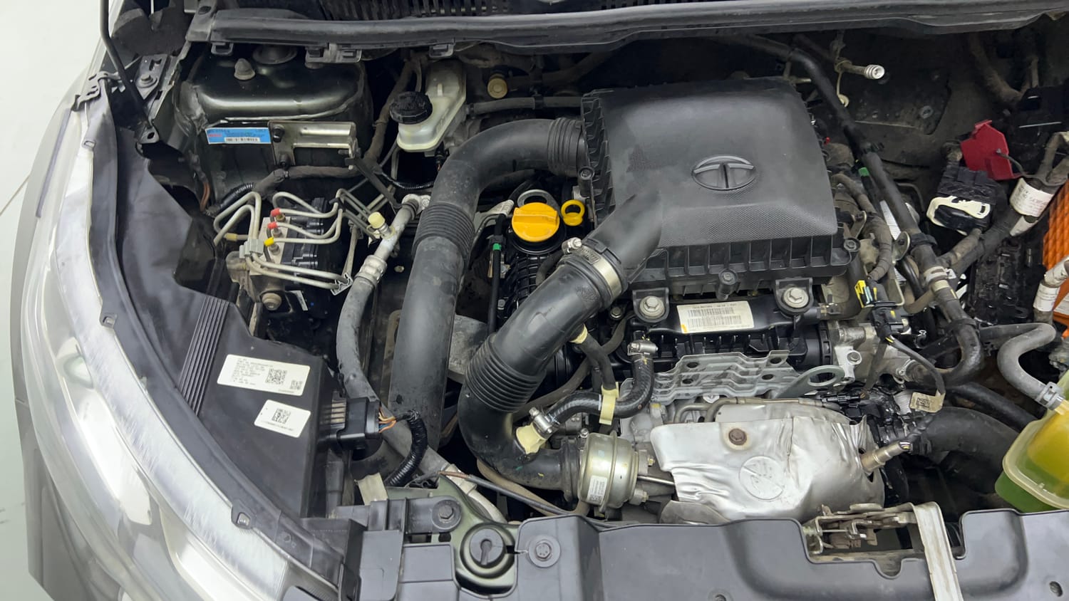 Used 2021 Tata Nexon XZ Plus Petrol Manual engine ENGINE RIGHT SIDE VIEW