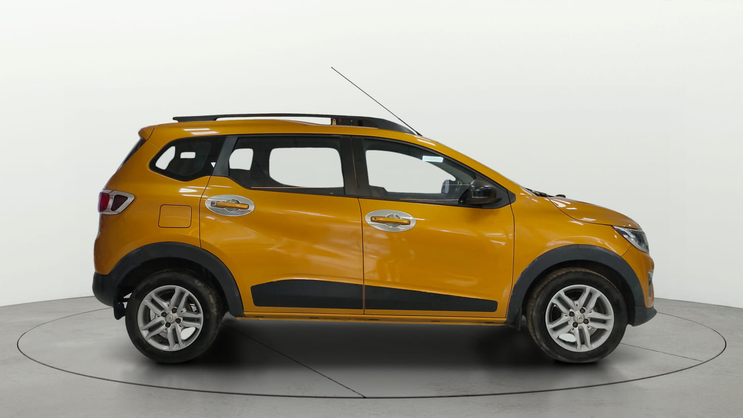 Used 2022 Renault Triber RXZ EASY-R AMT Petrol Automatic exterior RIGHT SIDE VIEW
