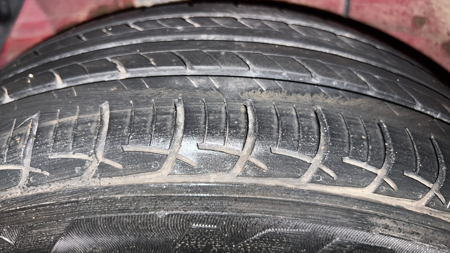 Used 2019 Hyundai Elite i20 Sportz Plus 1.2 Petrol Manual tyres RIGHT REAR TYRE TREAD VIEW