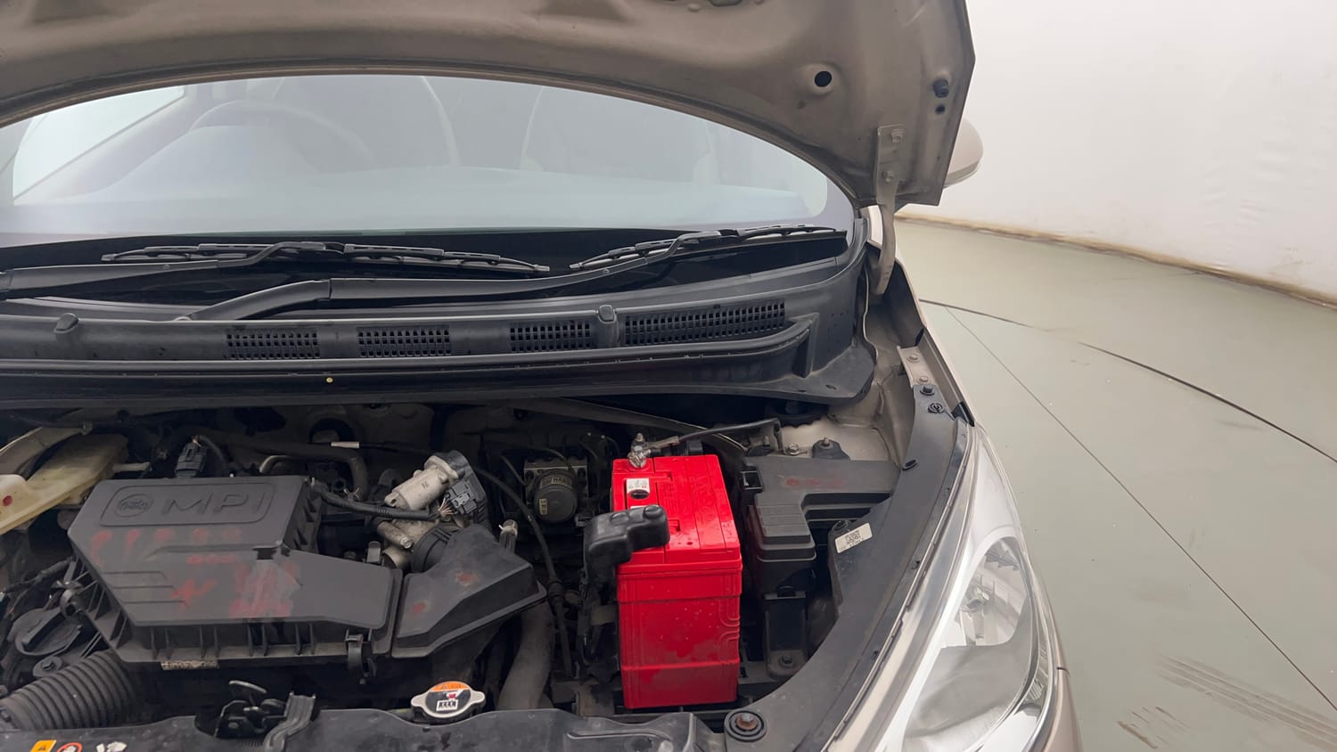 Used 2022 Hyundai Santro Sportz Petrol Manual engine ENGINE LEFT SIDE HINGE & APRON VIEW
