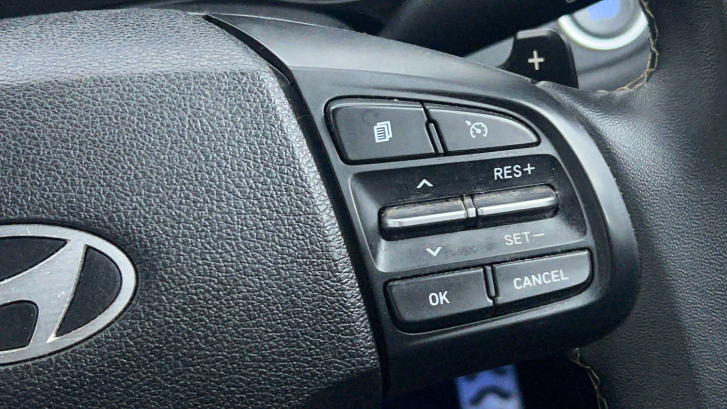 Used 2023 Hyundai Exter SX (O) Connect 1.2 AMT Petrol Automatic top_features Cruise control