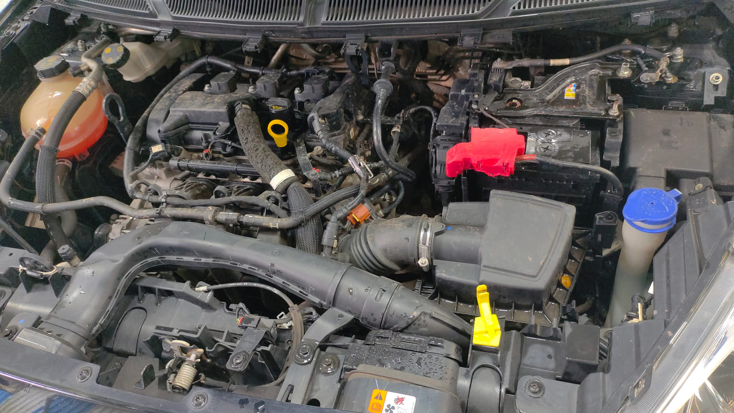 Used 2018 Ford Freestyle Titanium 1.2 Ti-VCT Petrol Manual engine ENGINE LEFT SIDE VIEW